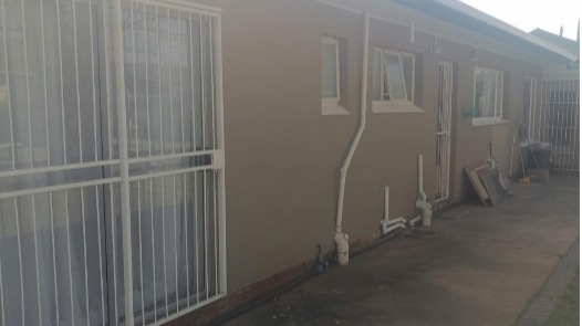 To Let 8 Bedroom Property for Rent in Fichardt Park Free State